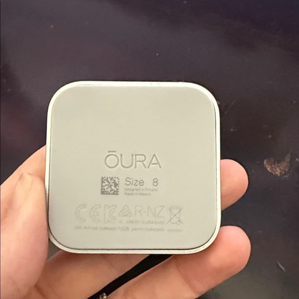 Oura Square Ring Case in Light Gray